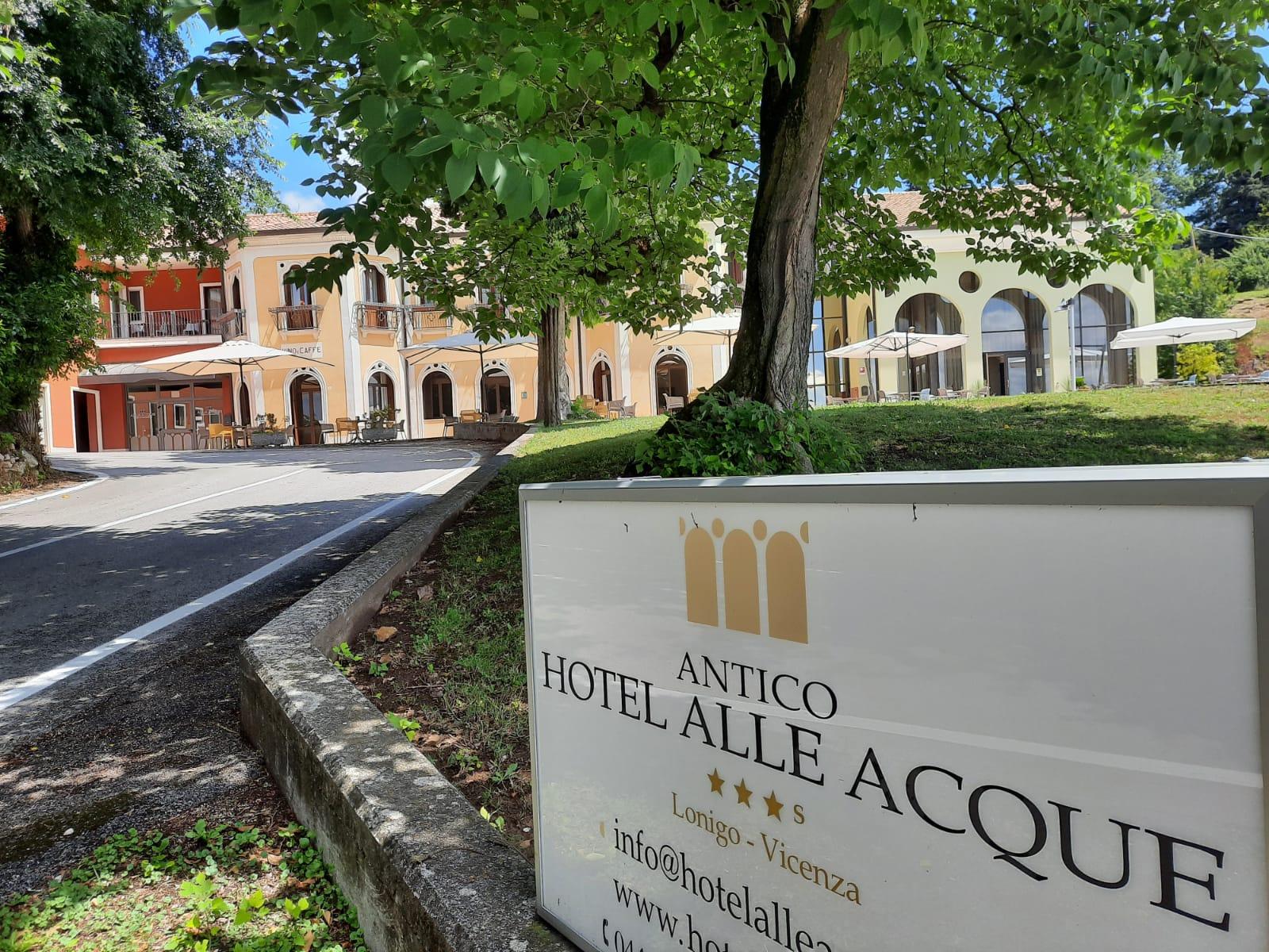 Hotel Alle Acque ロニーゴ エクステリア 写真